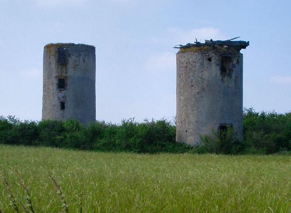 Deux autres moulins  l'ouest de Boussais