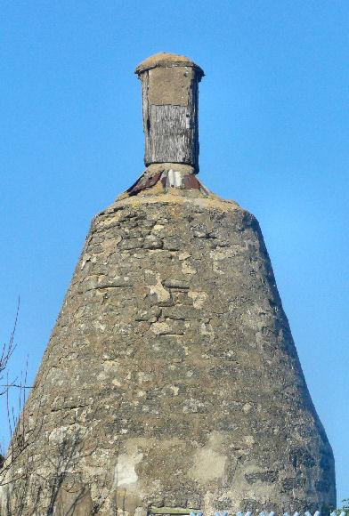 3e ancien moulin vu de prs - rue de Soulanger - Dou la Fontaine