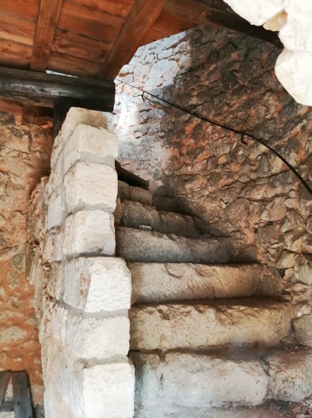 Escalier du moulin de St Pons  La Capelle et Masmolne