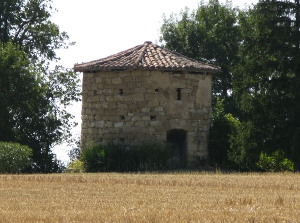 Ancien moulin au village de Cassemartin - L'Isle Jourdain