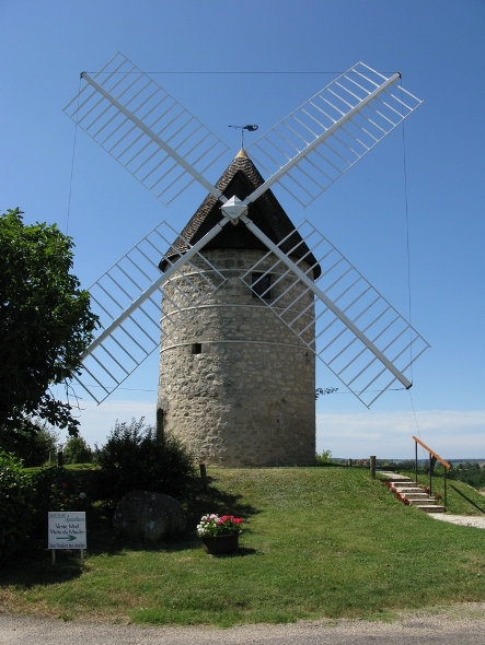 Le moulin du Tlgraphe  Marmande, de face