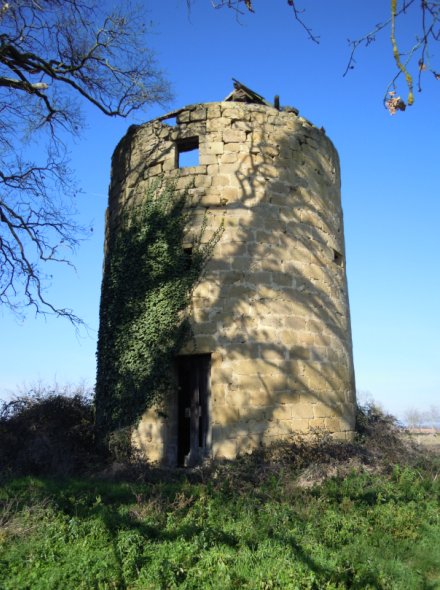 Ancien moulin  Mielan