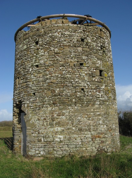 Ancien moulin du Cannelier  Portbail, autre vue