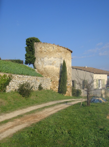 Un deuxième moulin au quartier de l'Aire de l'Hôpital à Rognes