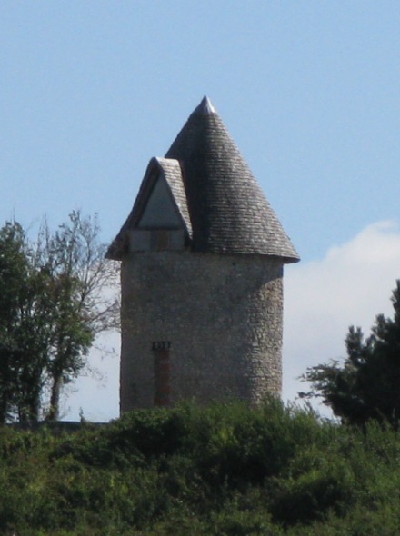Ancien moulin  St Bonnet sur Gironde