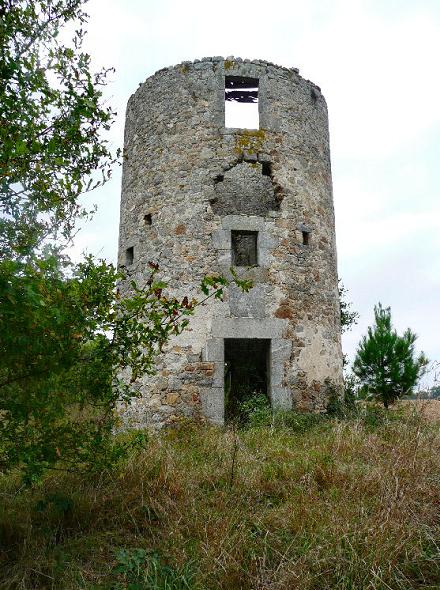 Un des 3 moulins de St Clmentin, autre face