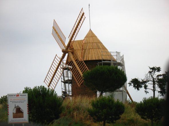 Moulin en phase de restauration  St Martin du Touch