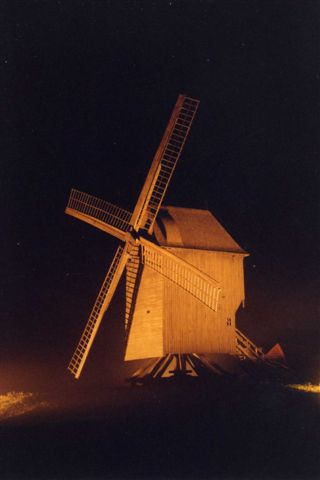 Moulin de St Maxent clair la nuit