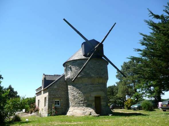 Moulin de Kervero accolé à la maison