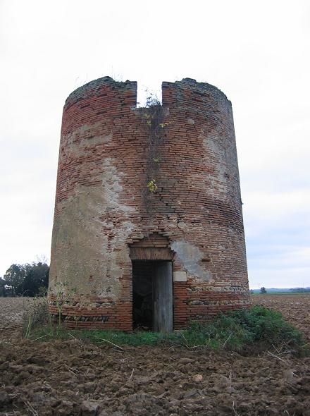 Une face du moulin d'Aucamville