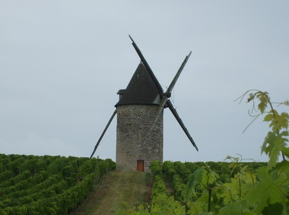 Le moulin de Courrian avec ses ailes Berton fermées