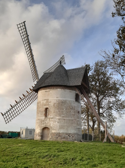 Le Moulin Vaillant tellier de Bussus Bussuel, autre vue