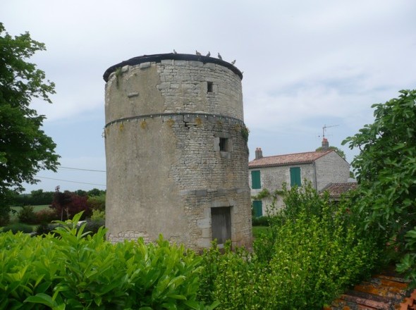 Moulin de Neuillon à Courçon