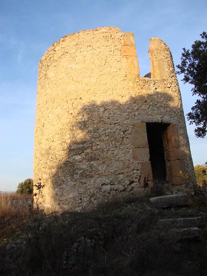 Ancien moulin de Ferrals Les Corbires