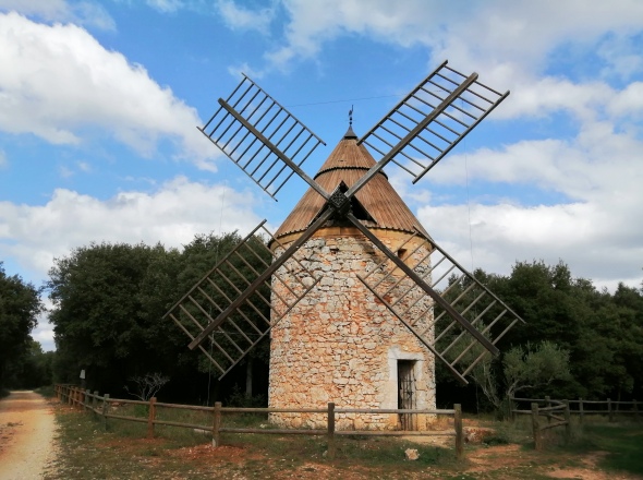Moulin restauré à La Capelle et Mesmolène