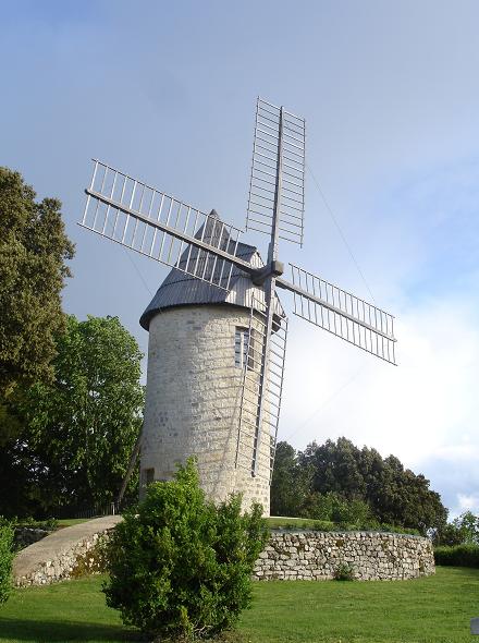 Moulin du château à Montpezat d'Agenais, 3/4 face