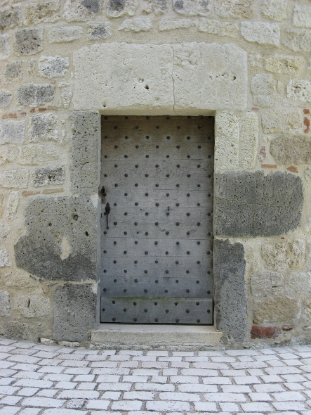 Une des portes du moulin, date inscrite sur le linteau : 1787