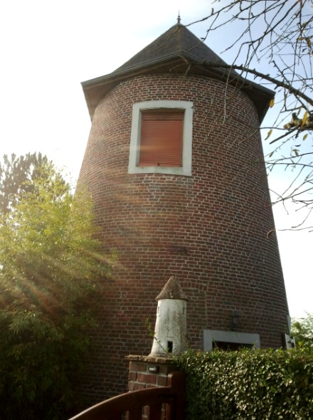 Moulin du Vent de la Bise  Nivelle et son petit moulin  l'entre