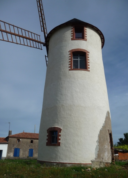 Le moulin des Gardes restaur 