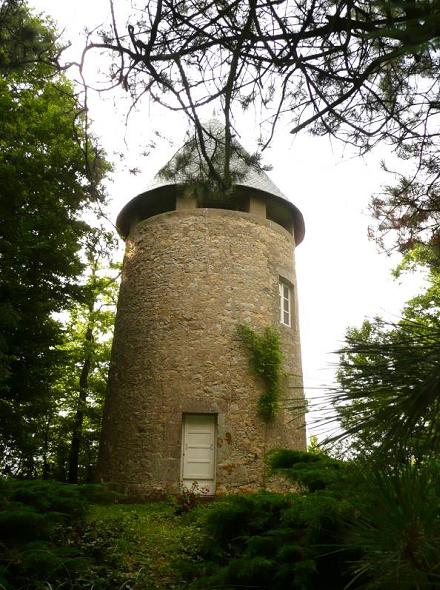 Moulin priv  St Martin des Noyers (1er moulin des Bois de la Cour)