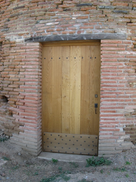 La porte du moulin de St Martin du Touch