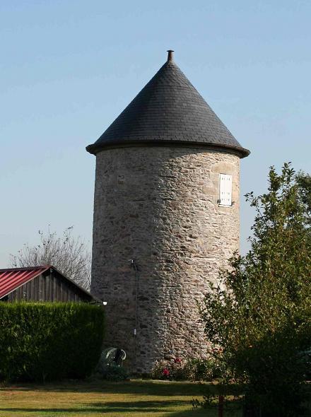 Moulin au hameau du Plessix - St Philbert de Grand Lieu, autre vue