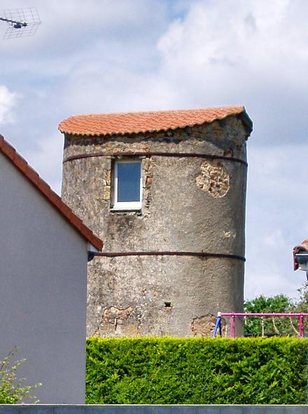 Ancien moulin à St Varent