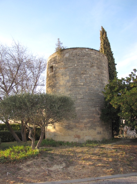 Un moulin situ rue Massenet